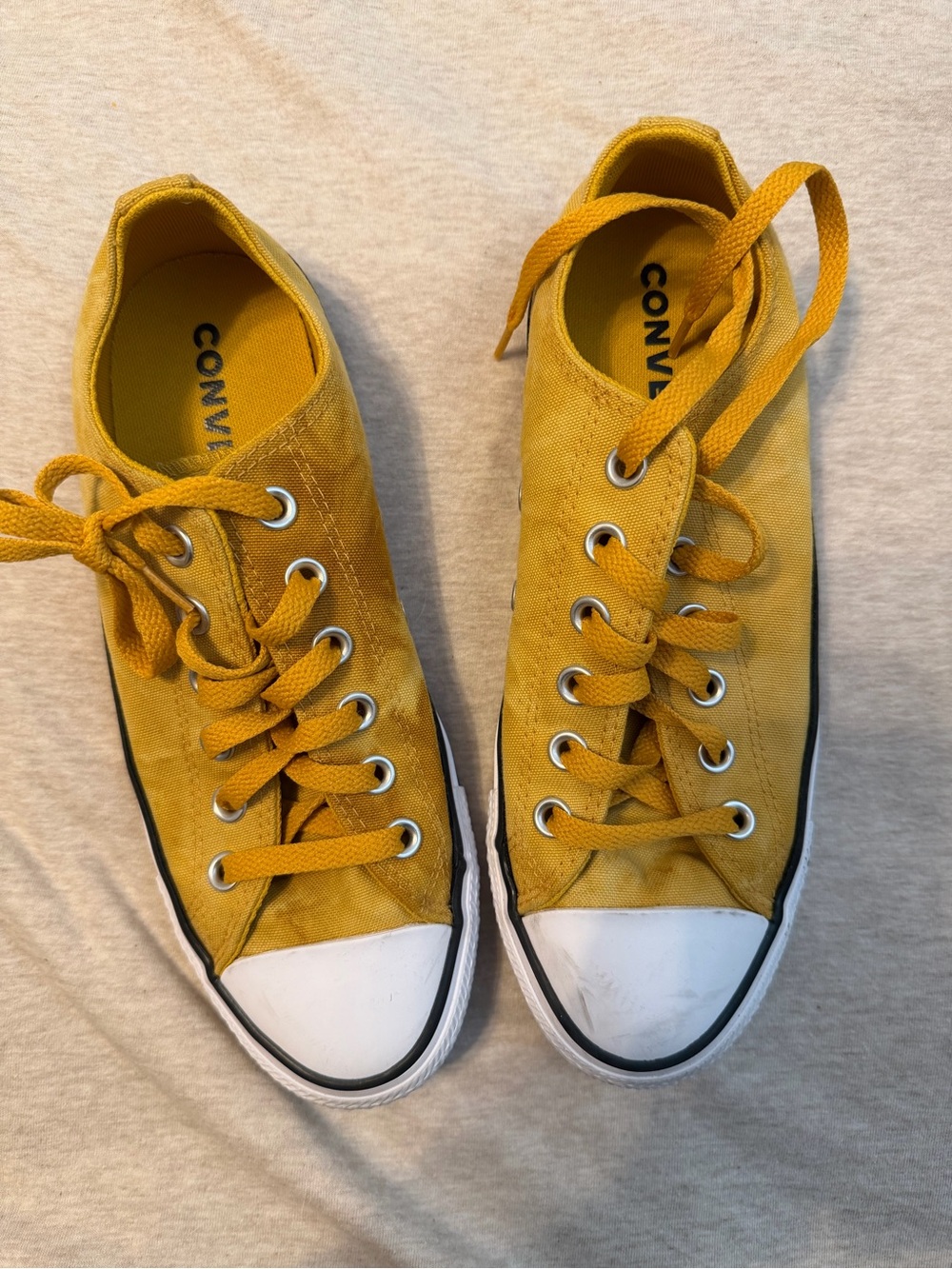 Converse Chuck Taylor All Star Ox Low Top Sneakers in Gold Dart